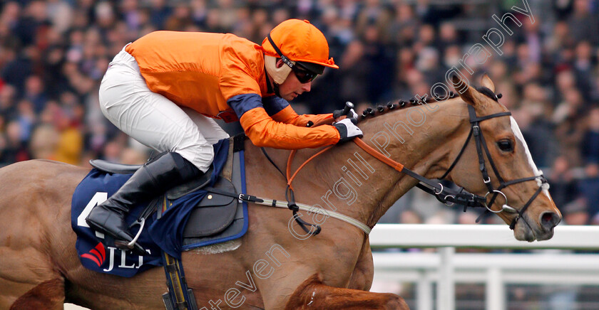 Sam-Spinner-0010 
 SAM SPINNER (Joe Colliver) wins The JLT Reve De Sivola Long Walk Hurdle Ascot 23 Dec 2017 - Pic Steven Cargill / Racingfotos.com