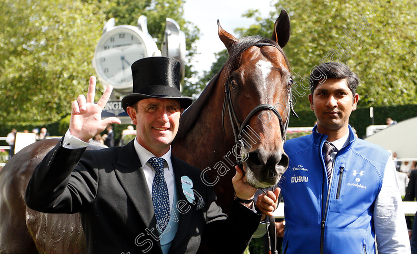 Blue-Point-0014 
 BLUE POINT and Charlie Appleby after The Diamond Jubilee Stakes
Royal Ascot 22 Jun 2019 - Pic Steven Cargill / Racingfotos.com