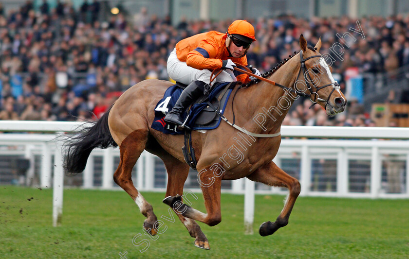 Sam-Spinner-0007 
 SAM SPINNER (Joe Colliver) wins The JLT Reve De Sivola Long Walk Hurdle Ascot 23 Dec 2017 - Pic Steven Cargill