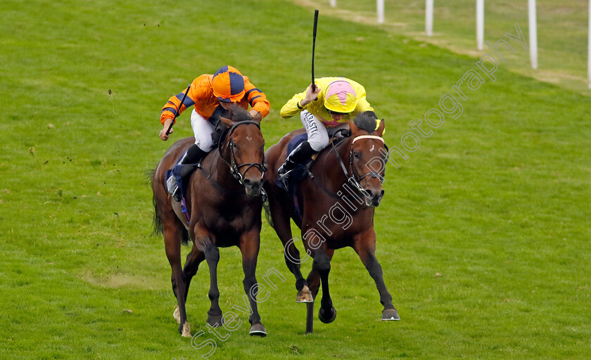 X-J-Rascal-0002 
 X J RASCAL (right, Ryan Moore) beats STAR PLAYER (left) in the Moulton Nurseries Nursery
Yarmouth 14 Sep 2022 - Pic Steven Cargill / Racingfotos.com