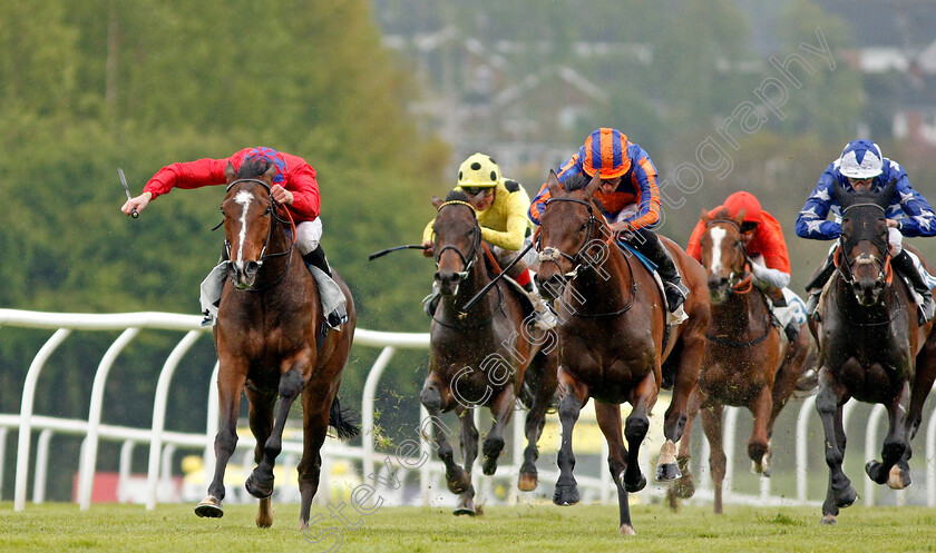 Mekong-0006 
 MEKONG (left, James Doyle) beats BARITONE (centre) in The Check Scoop 6 Results At totepoolliveinfo.com Novice Stakes Leicester 28 Apr 2018 - Pic Steven Cargill / Racingfotos.com