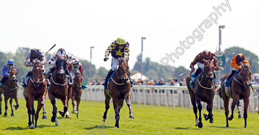 Celestial-Flight-0005 
 CELESTIAL FLIGHT (centre, James Sullivan) beats UP THE JAZZ (left) and TRAVEL CANDY (2nd right) in The SKF Rous Selling Stakes
York 16 Jun 2023 - Pic Steven Cargill / Racingfotos.com