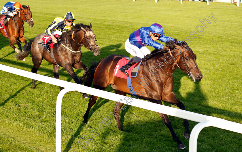 Migration-0005 
 MIGRATION (Silvestre De Sousa) wins The Fizz Fridays At Slug And Lettuce Handicap
Sandown 8 Aug 2019 - Pic Steven Cargill / Racingfotos.com