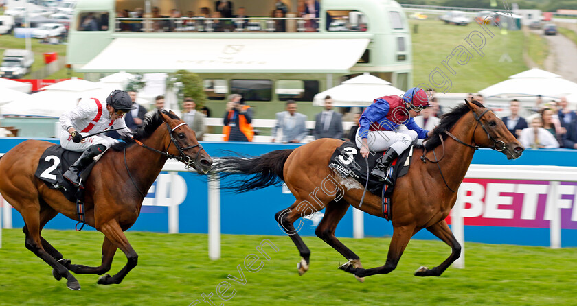 Luxembourg-0001 
 LUXEMBOURG (Ryan Moore) beats HAMISH (left) in the Holland Cooper Coronation Cup
Epsom 31 May 2024 - pic Steven Cargill / Racingfotos.com