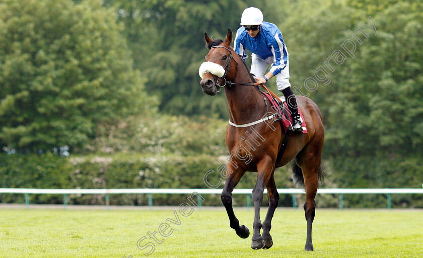 Hello-Youmzain-0001 
 HELLO YOUMZAIN (Kevin Stott) before winning The Armstrong Aggregates Sandy Lane Stakes
Haydock 25 May 2019 - Pic Steven Cargill / Racingfotos.com