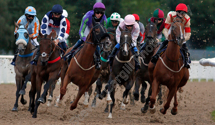 Wolverhampton-0002 
 The field spin around the first turn in the last race, headed by PINCHPOINT (centre, Daragh Keenan) and QUEEN MIA (right, Cian MacRedmond). Winner not shown. 
Wolverhampton 31 Jul 2020 - Pic Steven Cargill / Racingfotos.com