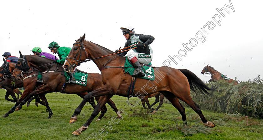 Village-Vic-0001 
 VILLAGE VIC (Richard Johnson) Aintree 13 Apr 2018 - Pic Steven Cargill / Racingfotos.com