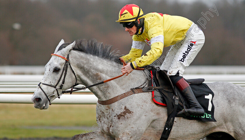 Politologue-0008 
 POLITOLOGUE (Sam Twiston-Davies) wins The Unibet Desert Orchid Chase Kempton 27 Dec 2017 - Pic Steven Cargill / Racingfotos.com