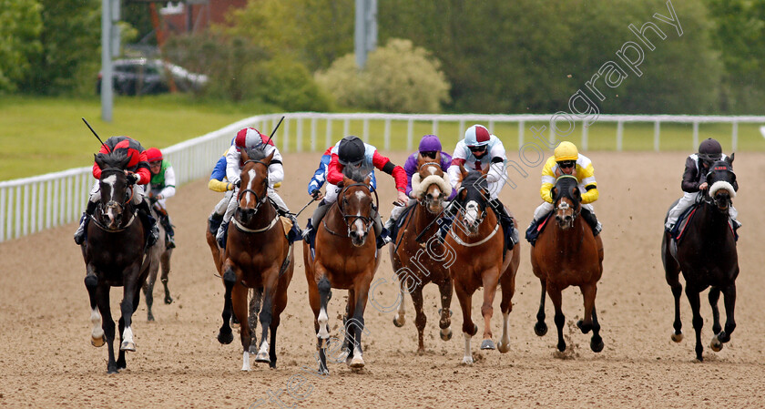 Captain-Ryan-0002 
 CAPTAIN RYAN (centre, Kieran Shoemark) beats RAABEH (left) and HYBA (2nd left) in The Like Wolverhampton Racecourse On Facebook Handicap
Wolverhampton 24 May 2021 - Pic Steven Cargill / Racingfotos.com