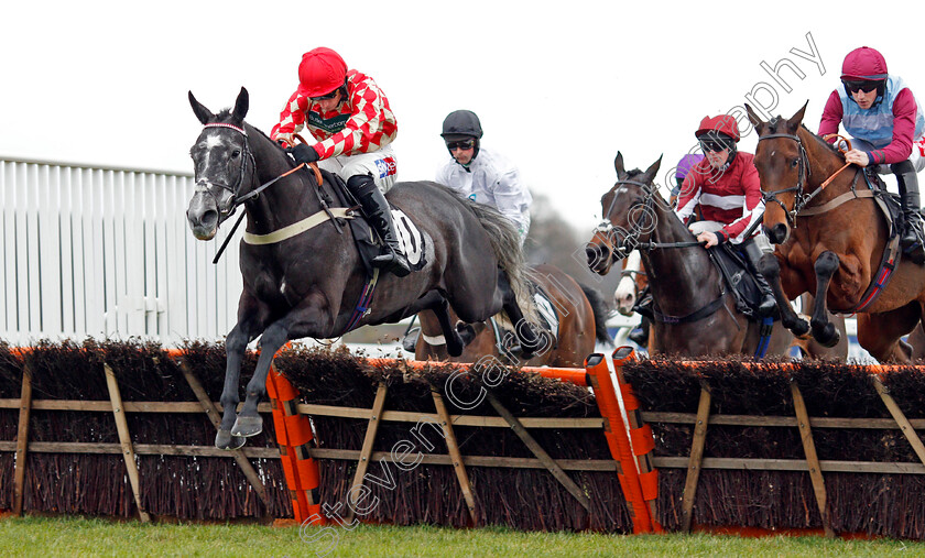 Stage-Summit-0002 
 STAGE SUMMIT (left, Daryl Jacob) Ascot 22 Dec 2017 - Pic Steven Cargill / Racingfotos.com