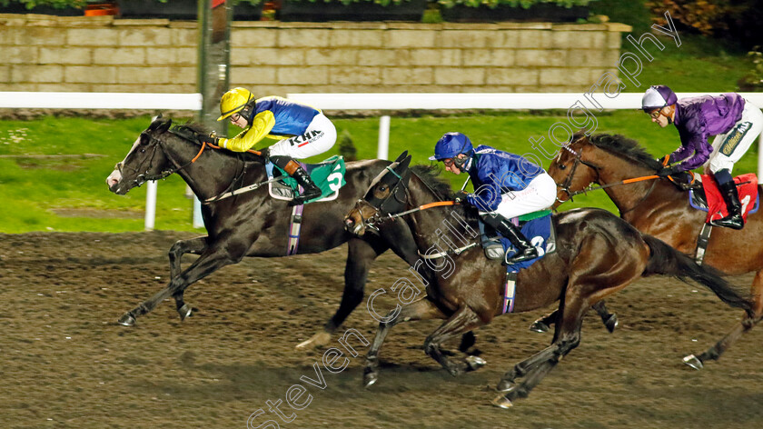 Monopolise-0002 
 MONOPOLISE (Saffie Osborne) beats NAP HAND (centre) in The Unibet Extra Place Offers Every Day Nursery
Kempton 16 Nov 2022 - Pic Steven Cargill / Racingfotos.com