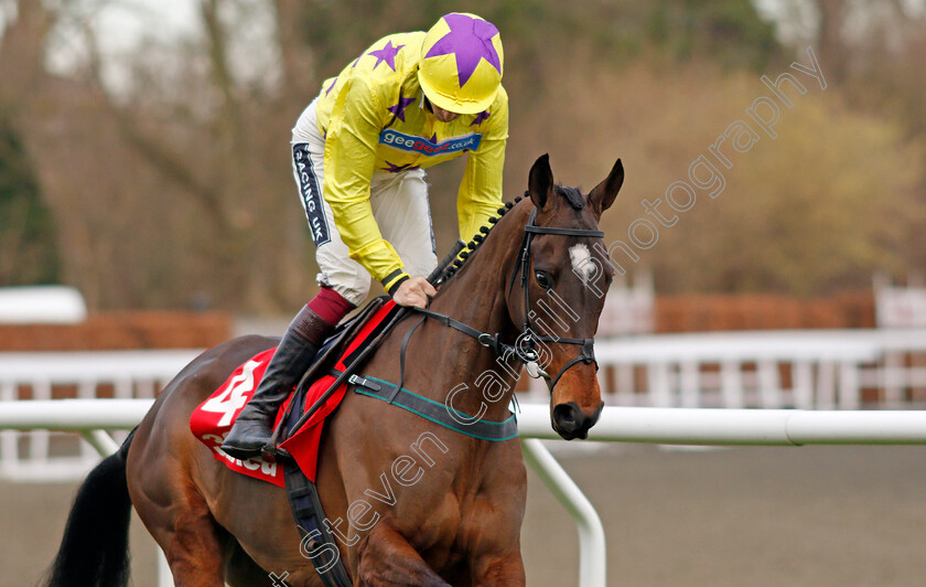 Fountains-Windfall-0001 
 FOUNTAINS WINDFALL (Aidan Coleman) Kempton 26 Dec 2017 - Pic Steven Cargill / Racingfotos.com