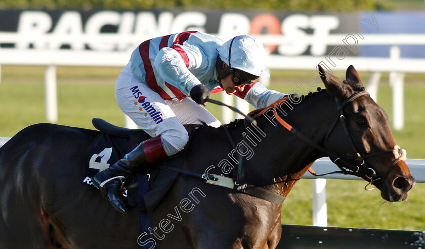 Lalor-0006 
 LALOR (Richard Johnson) wins The Racing Post Arkle Trophy Trial Novices Chase
Cheltenham 18 Nov 2018 - Pic Steven Cargill / Racingfotos.com