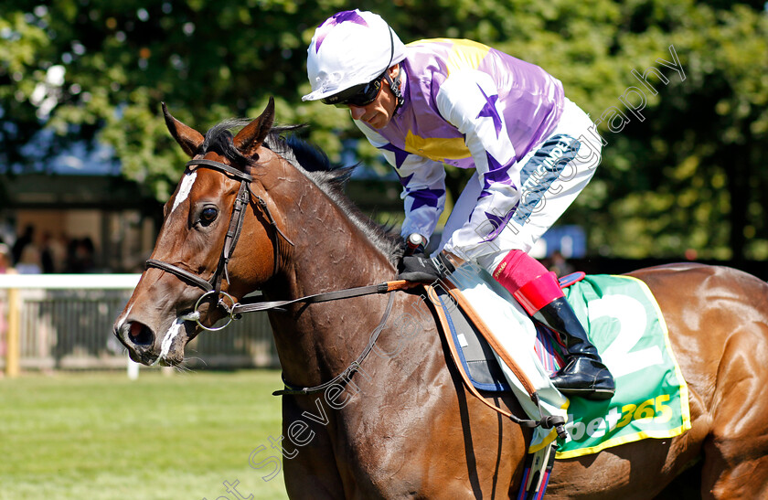 Lezoo-0002 
 LEZOO (Frankie Dettori)
Newmarket 8 Jul 2022 - Pic Steven Cargill / Racingfotos.com