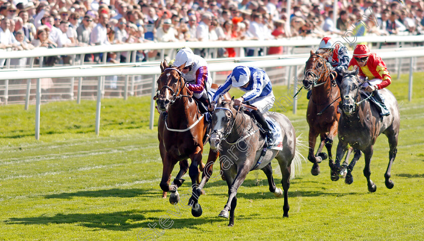 Shine-So-Bright-0002 
 SHINE SO BRIGHT (right, James Doyle) beats LAURENS (left) in The Sky Bet City Of York Stakes
York 24 Aug 2019 - Pic Steven Cargill / Racingfotos.com