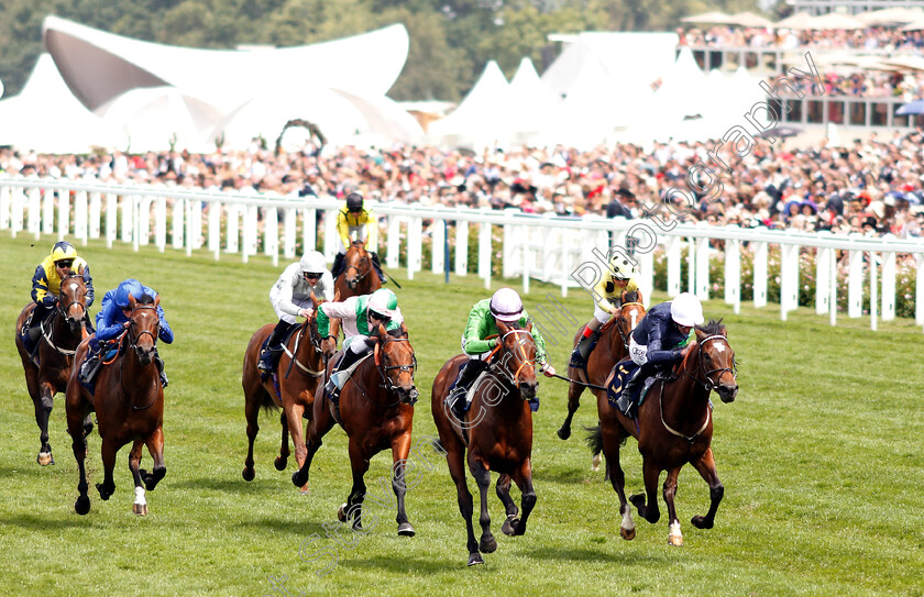 Arthur-Kitt-0001 
 ARTHUR KITT (2nd right, Richard Kingscote) beats NATE THE GREAT (right) in The Chesham Stakes
Royal Ascot 23 Jun 2018 - Pic Steven Cargill / Racingfotos.com