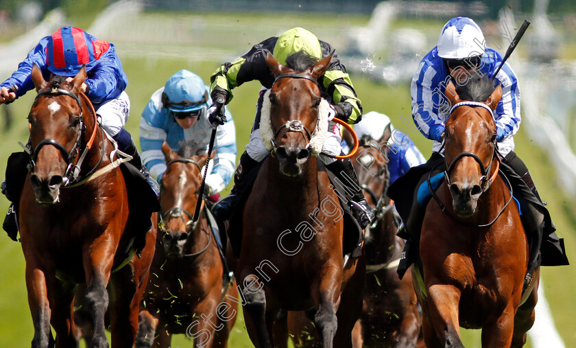 Solent-Gateway-0005 
 SOLENT GATEWAY (centre, Hayley Turner) beats KING FRANKEL (left) and GREATGADIAN (right) in The World Pool At The Tote Handicap
Epsom 5 Jun 2021 - Pic Steven Cargill / Racingfotos.com