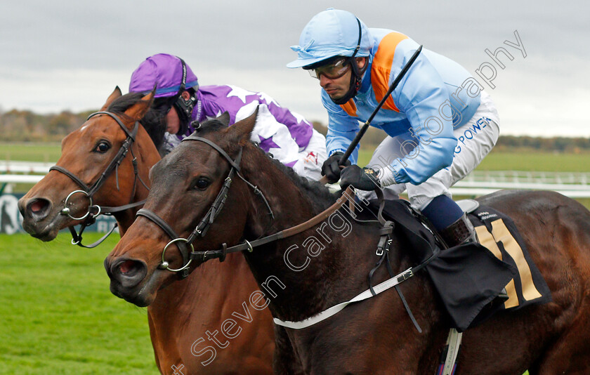 Ventura-Diamond-0005 
 VENTURA DIAMOND (Silvestre De Sousa) beats MEU AMOR (left) in The Irish Stallion Farms EBF Bosra Sham Fillies Stakes
Newmarket 30 Oct 2020 - Pic Steven Cargill / Racingfotos.com