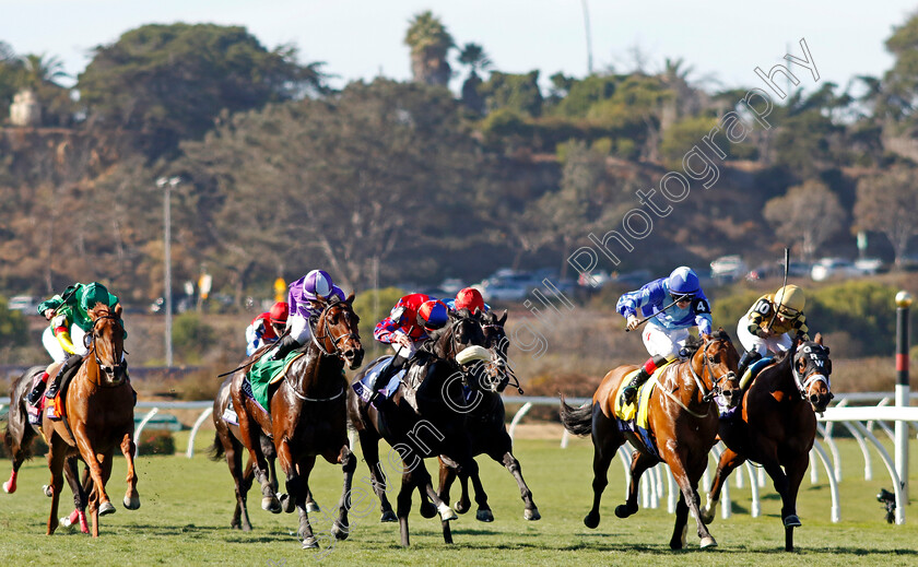 Magnum-Force-0006 
 MAGNUM FORCE (2nd right, Colin Keane) wins the Breeders' Cup Juvenile Turf Sprint
Del Mar USA 1 Nov 2024 - Pic Steven Cargill / Racingfotos.com