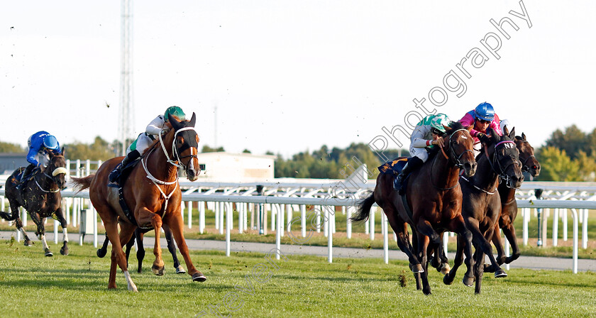 Best-Of-Lips-0005 
 BEST OF LIPS (right, Hugo Boutin) beats HARD ONE TO PLEASE (left) in The Stockholm Cup International
Bro Park, Sweden , 15 Sep 2024 - Pic Steven Cargill / Racingfotos.com