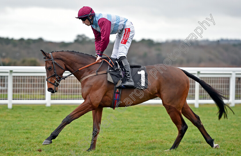 Clondaw-Native-0009 
 CLONDAW NATIVE (Ciaran Gethings) winner of The Eventmasters Maiden Hurdle Ascot 22 Dec 2017 - Pic Steven Cargill / Racingfotos.com