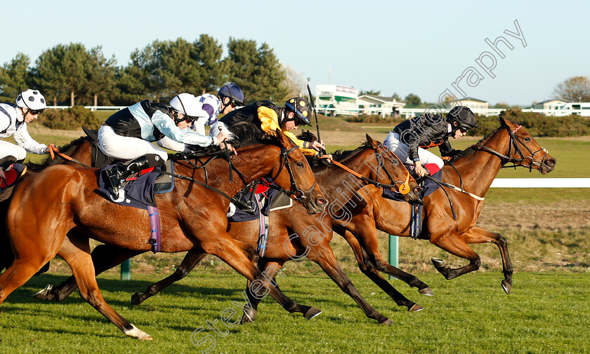 Sudona-0004 
 SUDONA (left, Jack Mitchell) beats DEBATABLE (right) and FANFAIR (centre) in The Jark (KL) Ltd Handicap
Yarmouth 23 Oct 2018 - Pic Steven Cargill / Racingfotos.com