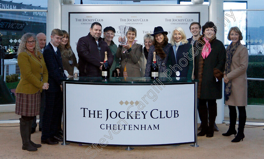 Urban-Artist-0004 
 Presentation to Pangfield Racing for The Karndean Designflooring Mares Standard Open National Hunt Flat Race won by URBAN ARTIST
Cheltenham 16 Nov 2019 - Pic Steven Cargill / Racingfotos.com