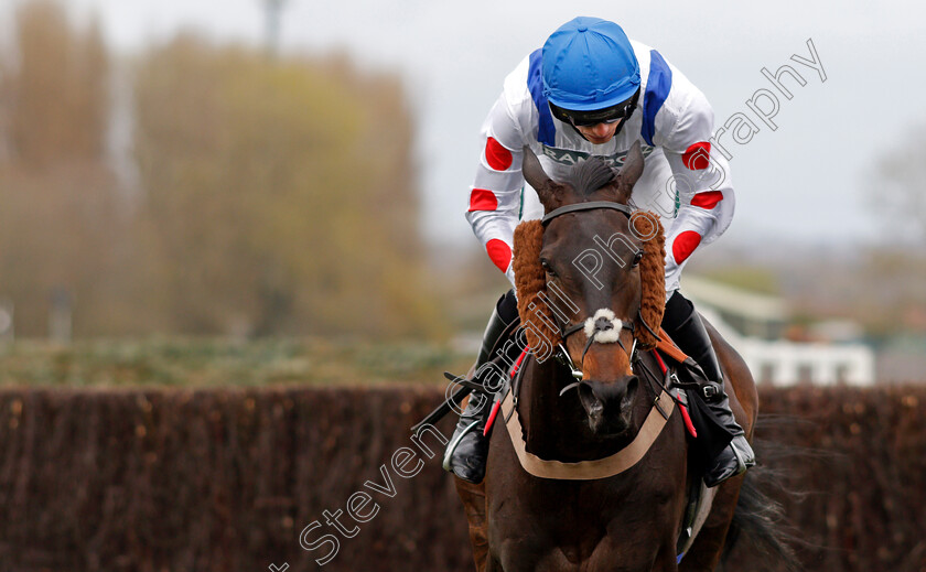 Clan-Des-Obeaux-0003 
 CLAN DES OBEAUX (Harry Cobden) wins The Betway Bowl Chase
Aintree 8 Apr 2021 - Pic Steven Cargill / Racingfotos.com