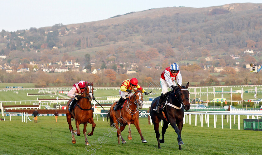 On-The-Blind-Side-0001 
 ON THE BLIND SIDE (Nico de Boinville) wins The Ballymore Novices Hurdle Cheltenham 17 Nov 2017 - Pic Steven Cargill / Racingfotos.com