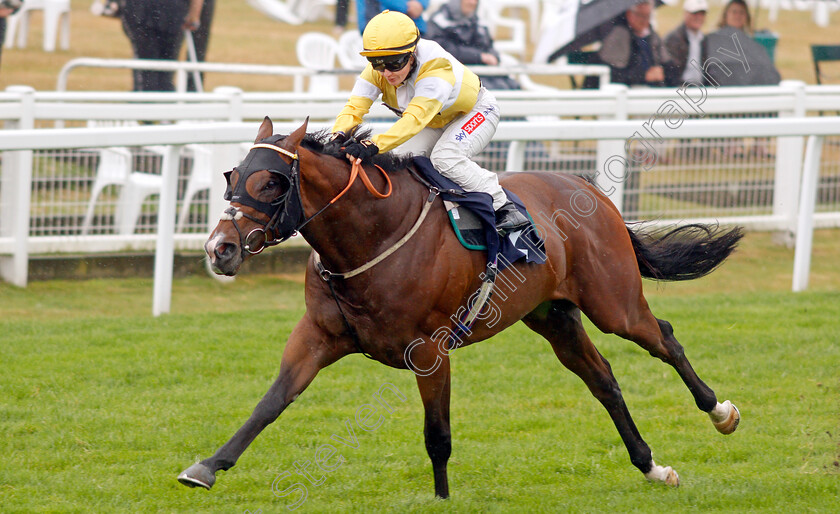 Secret-Handsheikh-0003 
 SECRET HANDSHEIKH (Hollie Doyle) wins The Follow At The Races On Twitter Classified Claiming Stakes 
Yarmouth 14 Sep 2021 - Pic Steven Cargill / Racingfotos.com