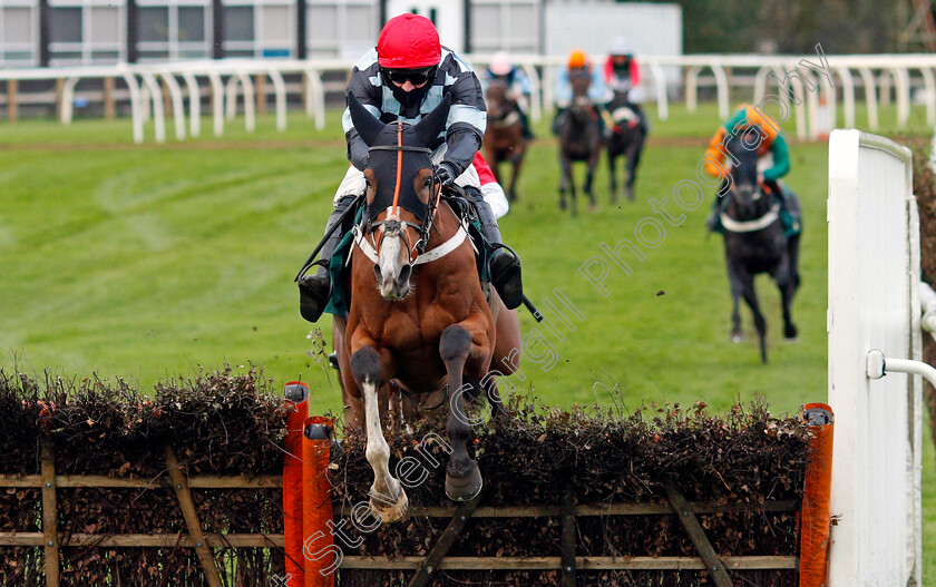 Cormier-0001 
 CORMIER (Danny Cook) wins The Sky Sports Racing Sky 415 Novices Hurdle
Fakenham 16 Oct 2020 - Pic Steven Cargill / Racingfotos.com