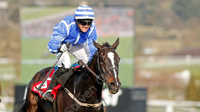 Penhill-0006 
 PENHILL (Paul Townend) wins The Sun Bets Stayers Hurdle Cheltenham 15 Mar 2018 - Pic Steven Cargill / Racingfotos.com