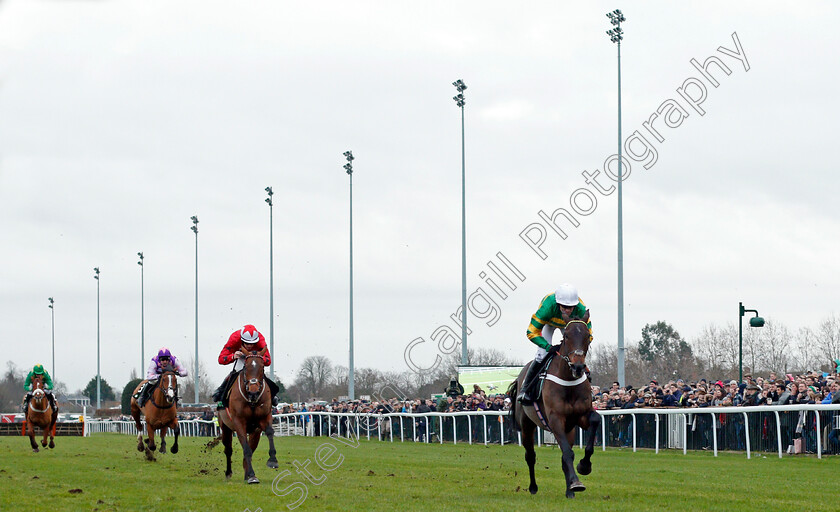 Buveur-D Air-0002 
 BUVEUR D'AIR (Barry Geraghty) beats THE NEW ONE in The Unibet Christmas Hurdle Kempton 26 Dec 2017 - Pic Steven Cargill / Racingfotos.com