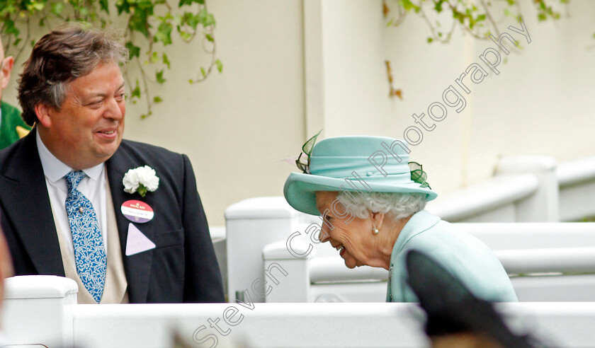 The-Queen-0001 
 The Queen is greeted by Sir Francis Brooke on her arrival at Ascot
19 Jun 2021 - Pic Steven Cargill / Racingfotos.com