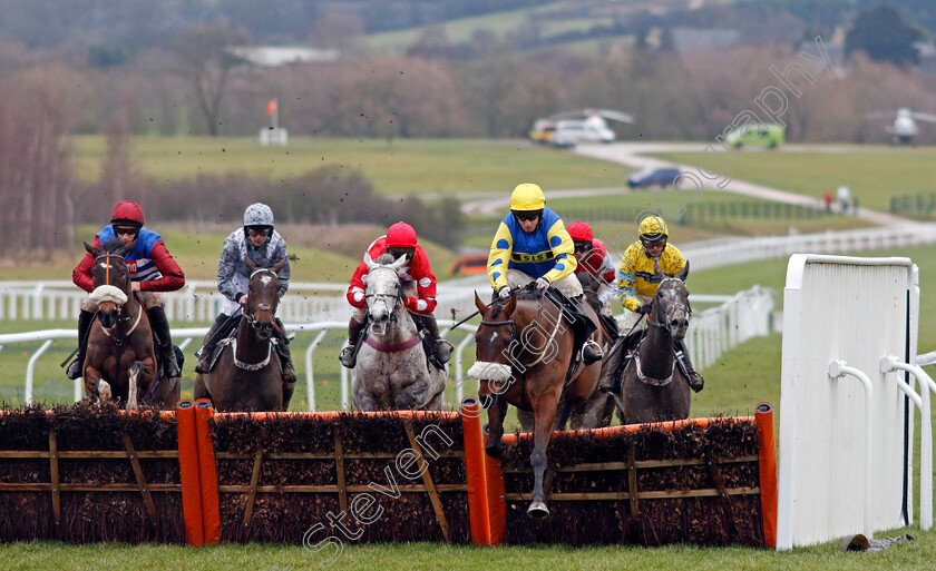 Tikkanbar-0001 
 TIKKANBAR (Noel Fehily) leads at Cheltenham 27 Jan 2018 - Pic Steven Cargill / Racingfotos.com