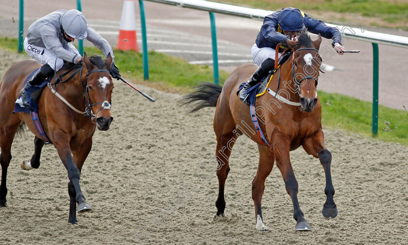 Shimmering-Dawn-0004 
 SHIMMERING DAWN (right, James Tate) beats QUEEN'S COURSE (left) in The Ladbrokes Irish EBF Fillies Conditions Stakes
Lingfield 19 Dec 2020 - Pic Steven Cargill / Racingfotos.com