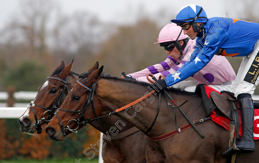 Stay-Away-Fay-0008 
 STAY AWAY FAY (farside, Harry Cobden) beats GIOVINCO (nearside) in The Betfair Esher Novices Chase
Sandown 8 Dec 2023 - pic Steven Cargill / Racingfotos.com