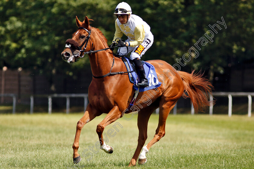 Stage-Name-0001 
 STAGE NAME (Silvestre De Sousa)
Pontefract 10 Jul 2018 - Pic Steven Cargill / Racingfotos.com