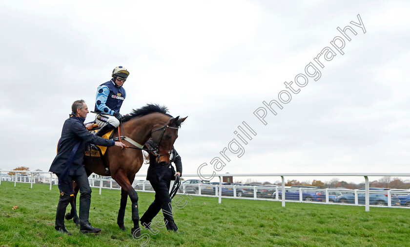 Edwardstone-0015 
 EDWARDSTONE (Tom Cannon) parading for The Betfair Tingle Creek Chase
Sandown 3 Dec 2022 - Pic Steven Cargill / Racingfotos.com