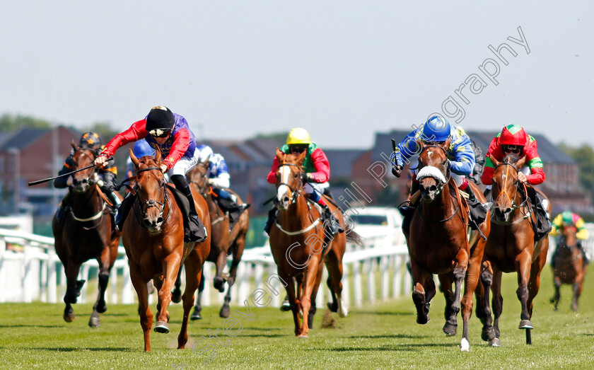 Intelligentsia-0001 
 INTELLIGENTSIA (left, Pat Dobbs) beats MAJESTIC GLORY (right) in The bet365 EBF Maiden Fillies Stakes
Newbury 16 Jul 2021 - Pic Steven Cargill / Racingfotos.com