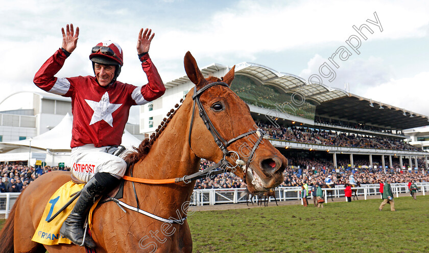 Balko-Des-Flos-0004 
 BALKO DES FLOS (Davy Russell) wins The Ryanair Chase Cheltenham 15 Mar 2018 - Pic Steven Cargill / Racingfotos.com