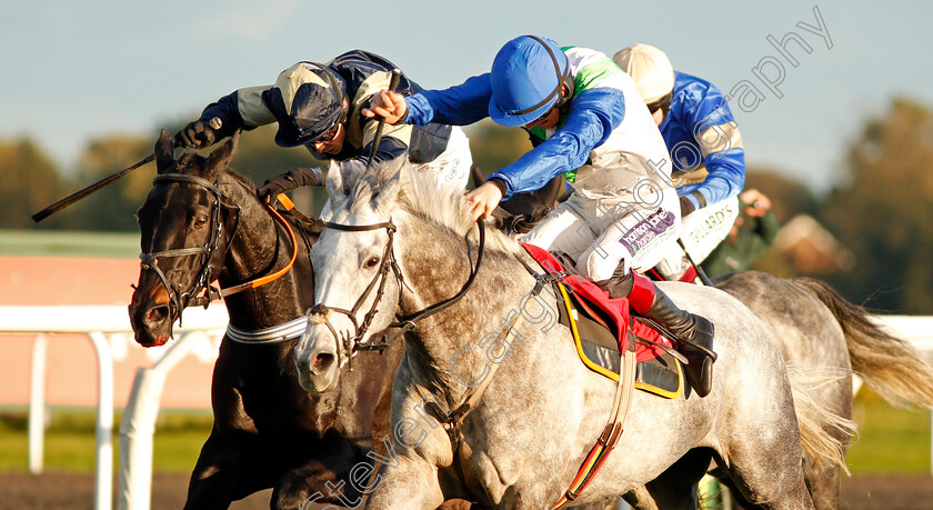 Better-Days-0005 
 BETTER DAYS (right, Sam Twiston-Davies) beats HEROES OR GHOSTS (left) in The Matchbook Casino Handicap Chase Kempton 22 Oct 2017 - Pic Steven Cargill / Racingfotos.com