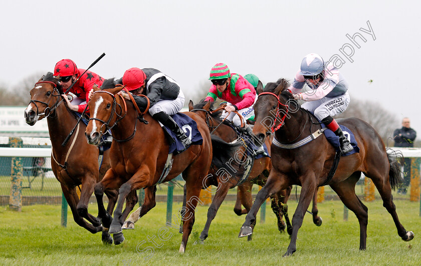 Carrie s-Vision-0004 
 CARRIE'S VISION (centre, James Doyle) beats THE LAST PARTY (right) and LUCHADOR (left) in The Haven Seashore Holiday Park Maiden Fillies Stakes Yarmouth 24 Apr 2018 - Pic Steven Cargill / Racingfotos.com