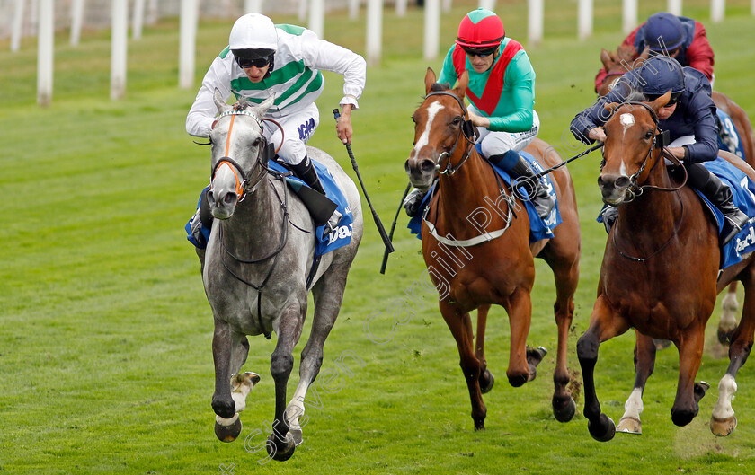 Alpinista-0008 
 ALPINISTA (Luke Morris) wins The Darley Yorkshire Oaks
York 18 Aug 2022 - Pic Steven Cargill / Racingfotos.com