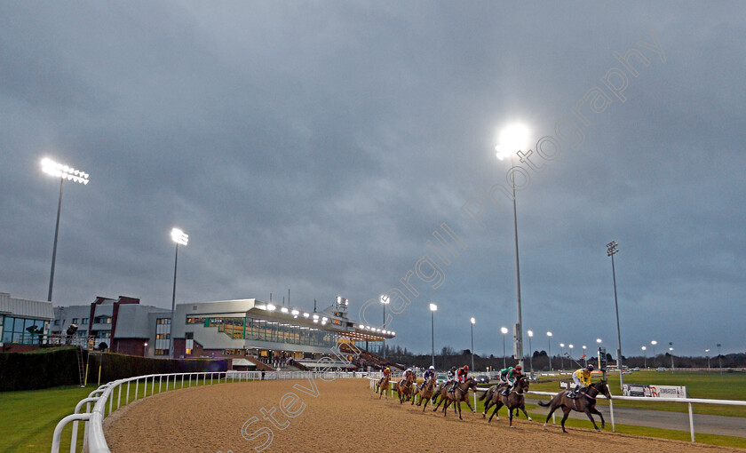 Wolverhampton-0001 
 TRAVELLER (3rd right, Cam Hardie) tracks the leaders on his way to winning The Play 4 To Score At Betway Handicap Div1 
Wolverhampton 21 Feb 2020 - Pic Steven Cargill / Racingfotos.com