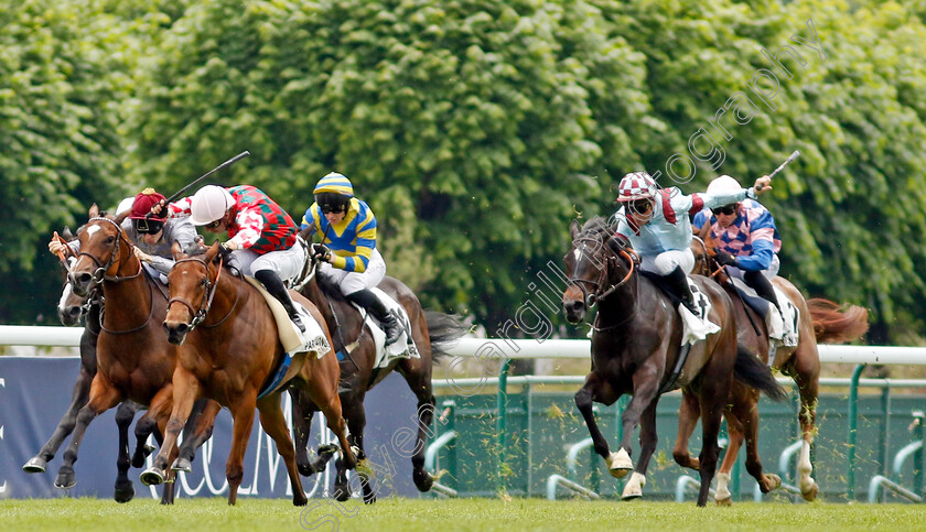 Maywe-0006 
 MAYWE (Cristian Demuro) wins The Prix de Mogador
Longchamp 12 May 2024 - Pic Steven Cargill / Racingfotos.com