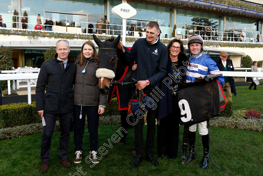 Darling-Maltaix-0008 
 DARLING MALTAIX (Lorcan Williams) and Samantha le la Hey and co after The Thames Materials Conditional Jockeys Handicap Hurdle
Ascot 21 Dec 2018 - Pic Steven Cargill / Racingfotos.com