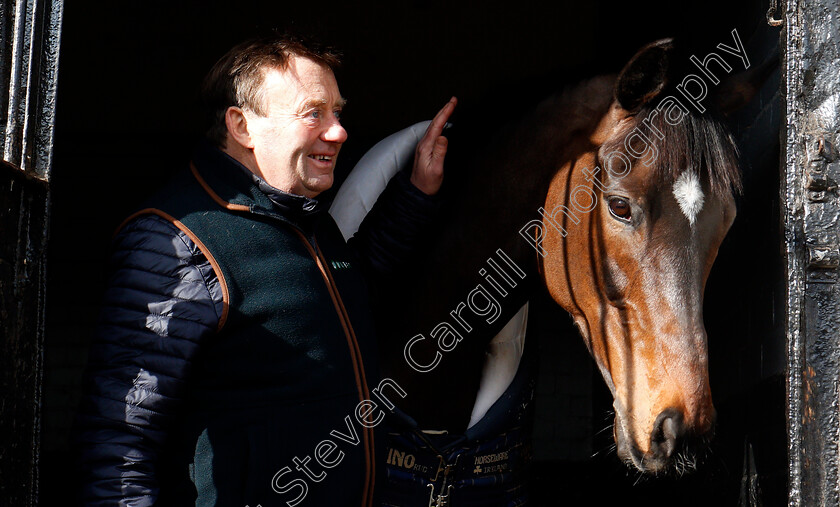 Altior-0008 
 ALTIOR with Nicky Henderson, Lambourn 6 Feb 2018 - Pic Steven Cargill / Racingfotos.com