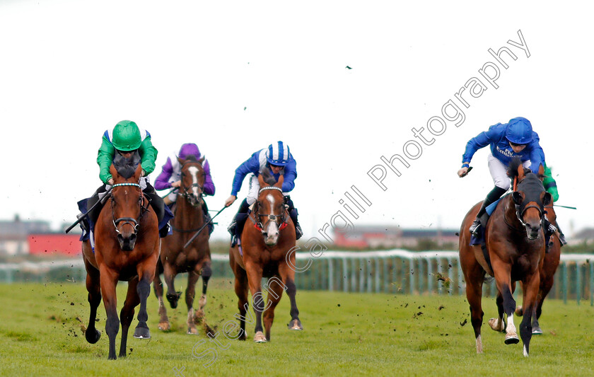 One-Master-0001 
 ONE MASTER (left, Ryan Moore) beats PERFECT SENSE (right) in The Parkdean Resorts The Broads Maiden Stakes Yarmouth 19 Sep 2017 - Pic Steven Cargill / Racingfotos.com