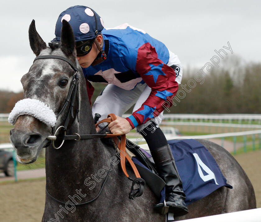 Angel-Islington-0001 
 ANGEL ISLINGTON (Jason Watson) 
Lingfield 5 Dec 2018 - Pic Steven Cargill / Racingfotos.com